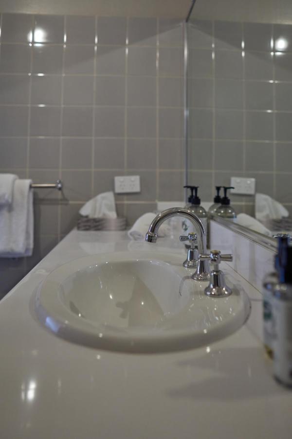 Eltham Hotel Nsw Экстерьер фото